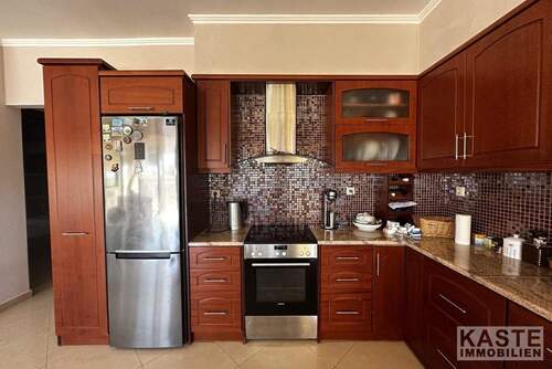 Küche - 7 Zimmer Mehrfamilienhaus, Wohnhaus zum Kaufen in Kounoupidiana