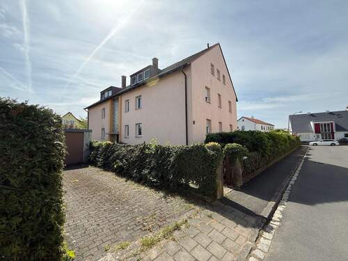 NordWestAnsicht - 3 Zimmer Etagenwohnung zur Miete in Baiersdorf