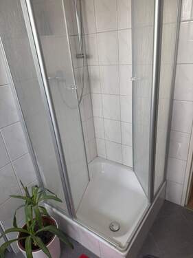 Dusche im Bad.jpg - 