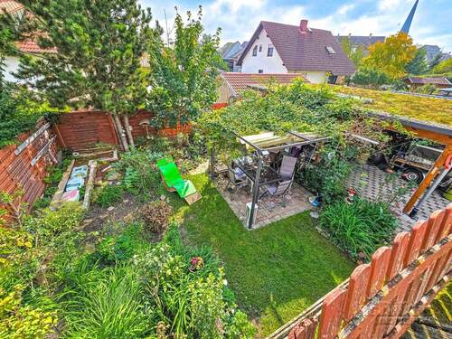 Blick vom Balkon in den Garten - 