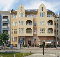 Sanierte, unvermietete 3-Zimmer-Hochparterrewohnung mit Galerie - Berlin Steglitz