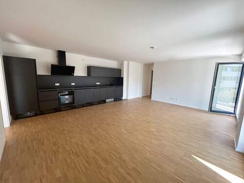 Wohnen mit Kochbereich + EBK - 4 Zimmer Etagenwohnung in Stuttgart