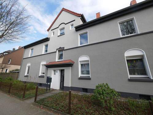 Außenansicht - Sehr gepflegte und gemütliche 3,5-Raum-Etagenwohnung in zentraler Lage von Buer-Mitte zu vermieten