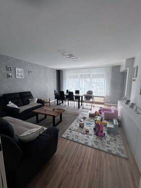 Wohn- Esszimmer - 3 Zimmer Etagenwohnung zur Miete in Rodgau
