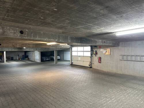 Tiefgarage - 