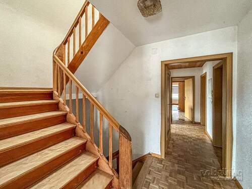 Treppenhaus - Mehrfamilienhaus, Wohnhaus mit 155,50 m² in Hohberg / Hofweier zum Kaufen