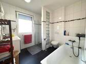 Badezimmer 1. OG - 