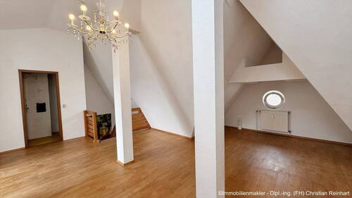 06 (1) Studio.jpeg - 