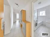 Flur - 3 Zimmer Etagenwohnung zum Kaufen in Königsbrunn