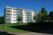 Rückansicht - 3-Raum-Wohnung mit Balkon und Tageslichtbad