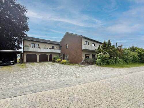 Vordere Hausansicht - 