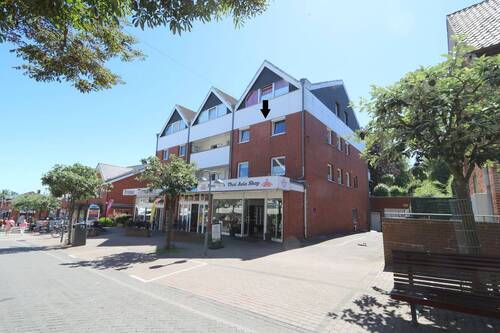 Hausansicht - 3 Zimmer Etagenwohnung zum Kaufen in Grömitz