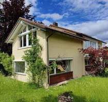 Zweifamilienhaus mit großem Grundstück in Bad Dürrheim, ruhige Lage an Ende einer Sackgasse