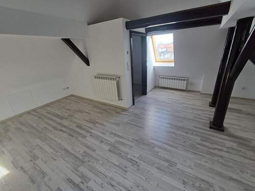 Mansarde mögl. Büro - 