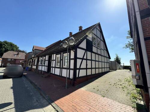 Ansicht Straße - 6 Zimmer Einfamilienhaus zum Kaufen in Schnackenburg