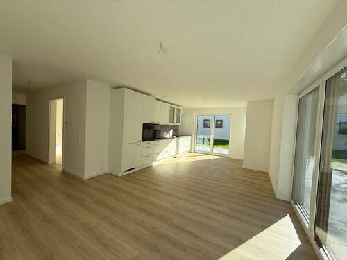 Wohnzimmer - Etagenwohnung mit 137,00 m² in München zur Miete