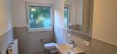 Badezimmer.jpg - Einfamilienhaus mit 160,00 m² in Rottenburg a. d. Laaber zur Miete