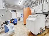 Gut ausgestatteter Technik- und Heizungsraum - 