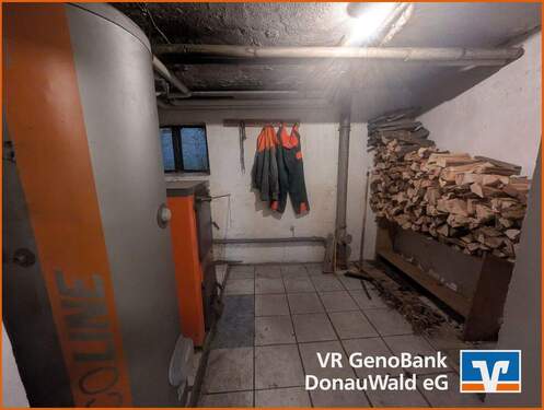 Holzlager im Keller - 