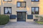 Hauseingang - 2 Zimmer Etagenwohnung zum Kaufen in Barsbüttel