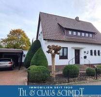 Modernisiertes Wohnhaus mit Garage und Carport in zentraler Lage von Rastede
