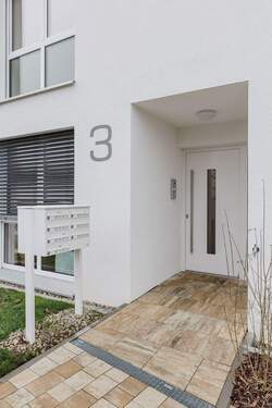 Hauseingang - 3 Zimmer Etagenwohnung in Karlstadt