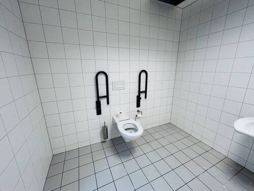 Behindertengerechtes WC - 