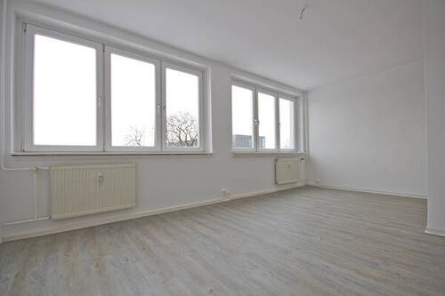 Wohnzimmer - Etagenwohnung mit 70,80 m² in Halle (Saale) zur Miete