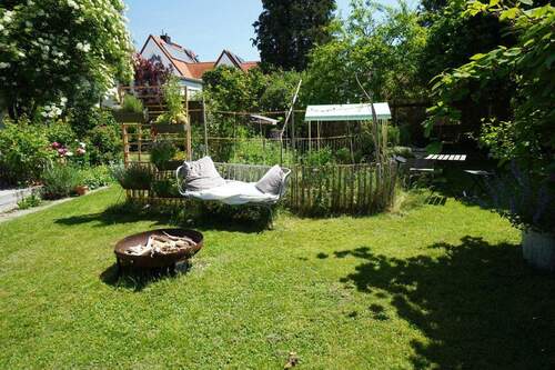 Garten - Schönes Grundstück mit Altbestand... Ein- Zwei- oder Mehrfamilienhaus ist möglich