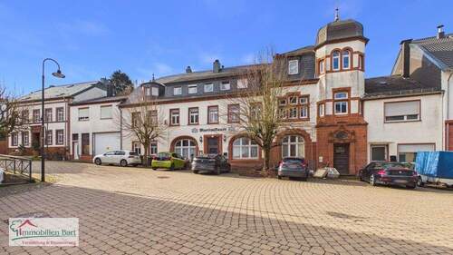 Frontansicht - TÜNSDORF: ANWESEN EHEMALIIGE GASTSTÄTTE 4 WOHNUNGEN WERKSTATT, 180 M² GROß