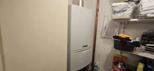 Gas-Etagenheizung neuwertig - 