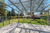 Terrasse mit Blick zum Garten - 