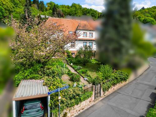 Ansicht mit Garage - 8 Zimmer Doppelhaushälfte zum Kaufen in Gelnhausen