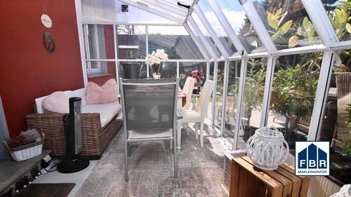 Wintergarten am Hauseingang - 6 Zimmer Einfamilienhaus in Dalberg-Wendelstorf