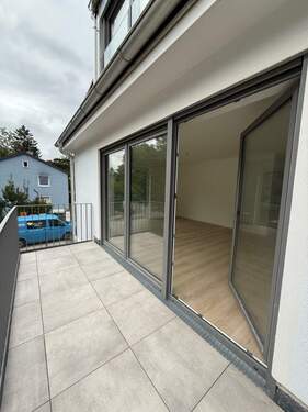 Balkon - 3 Zimmer Etagenwohnung zur Miete in München