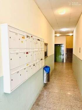 Hausflur - Etagenwohnung mit 69,00 m² in Berlin zum Kaufen