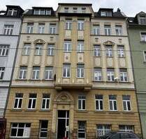 Geräumige, helle 2-Raum-Whg. im EG mit Balkon, Einbauküche und TV im Kochbereich, vermietet! - Plauen Preißelpöhl