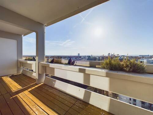 Balkon - verfügbar ab 01.08.2026 - schöne 3 Zimmer Wohnung mit 2 Balkonen und Alpenblick I EBK I TG I