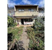 ***TOP Gelegenheit*** massiv gebautes Reihenmittelhaus, voll unterkellert, ausgebautes Dachstudio, 6 Zimmer, Garten, Garage, Stellplatz... - Mutterstadt