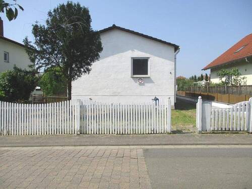 Außenansicht 2.JPG - 7 Zimmer Einfamilienhaus zum Kaufen in Weisenheim am Sand