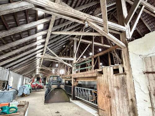 Blick in die große Scheune - 