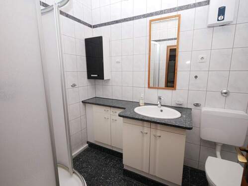 2.OG Bad rechtes Gebäude - 