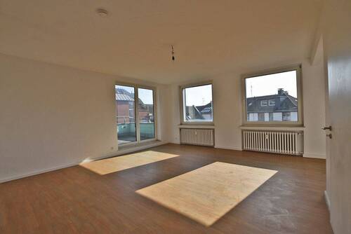 Wohnzimmer - 3 Zimmer Etagenwohnung zur Miete in Essen