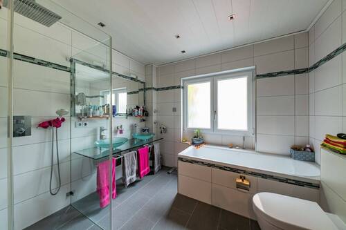 Badezimmer I OG - 