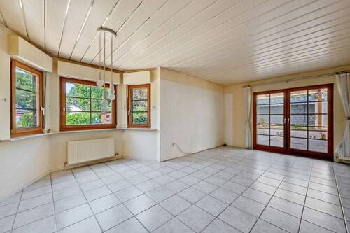 Bild 2 - 4 Zimmer Einfamilienhaus zum Kaufen in Sinsheim