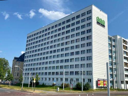 Bild 1 - In der Herrichtung! 3 Räume mit Balkon im Zentrum von Halle.