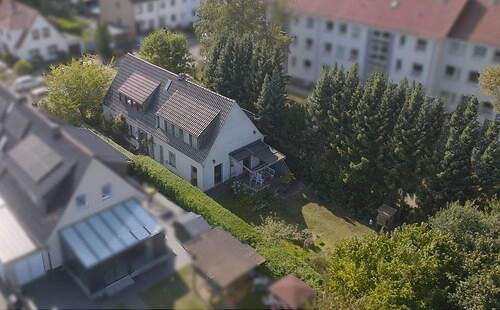 Luftaufnahme - Nähe zum Stadtleben, Ruhe im Zuhause - Ihr 2-Parteienhaus in Kattenesch.