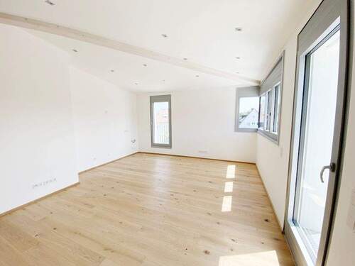 Wohnbereich - 3 Zimmer Etagenwohnung zum Kaufen in München