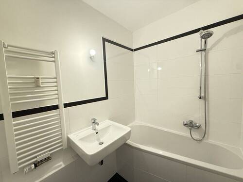 Badezimmer - weitere Ansicht - 