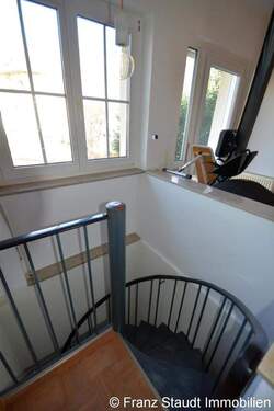 Treppe zum Untergeschoss - 